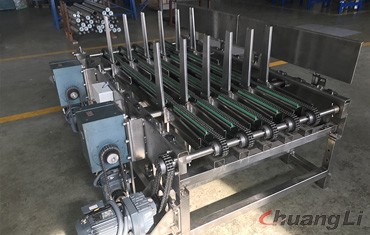 高精度翻轉機構